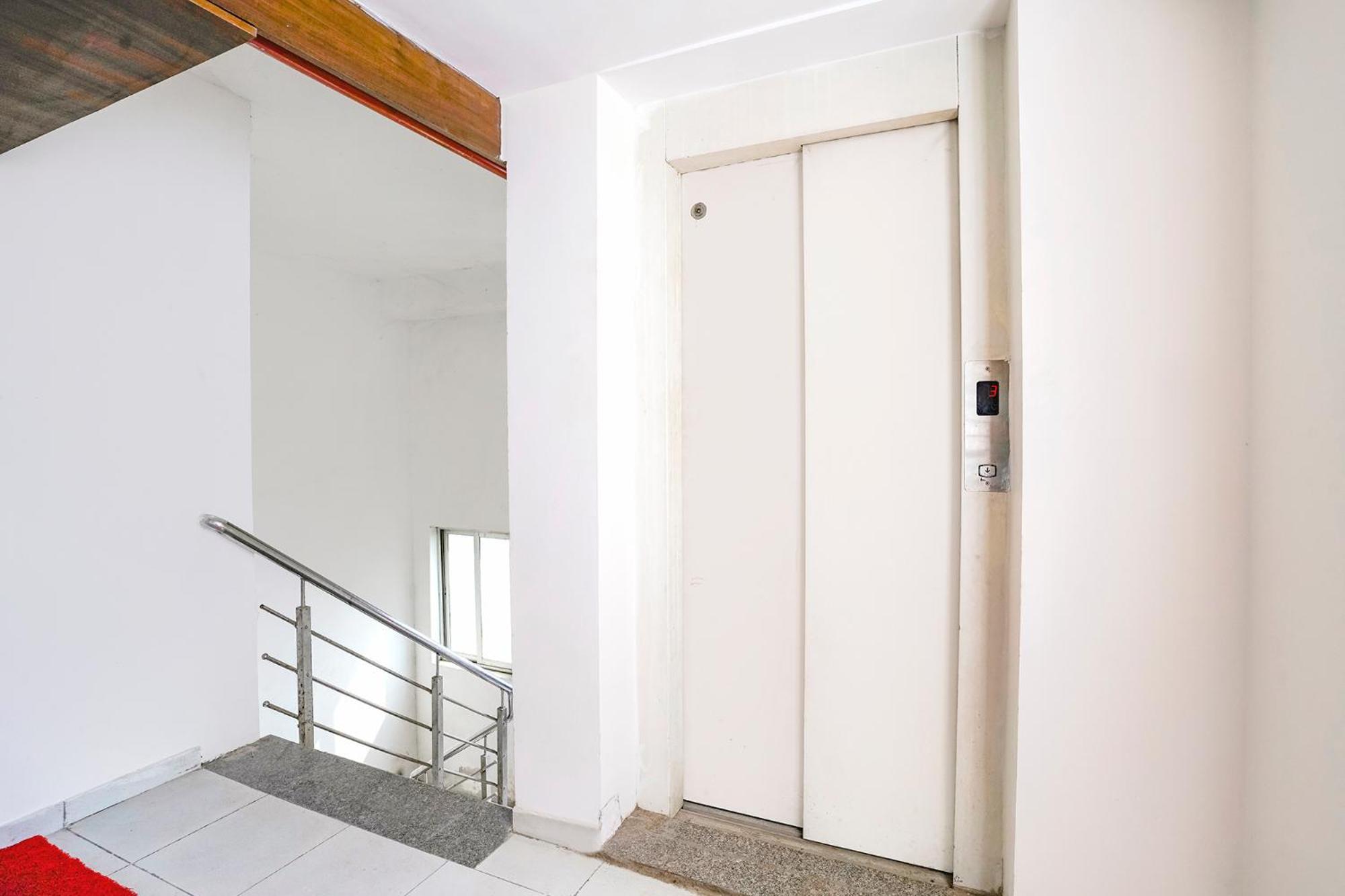 Fabhotel Hill Park I Вадодара Екстериор снимка